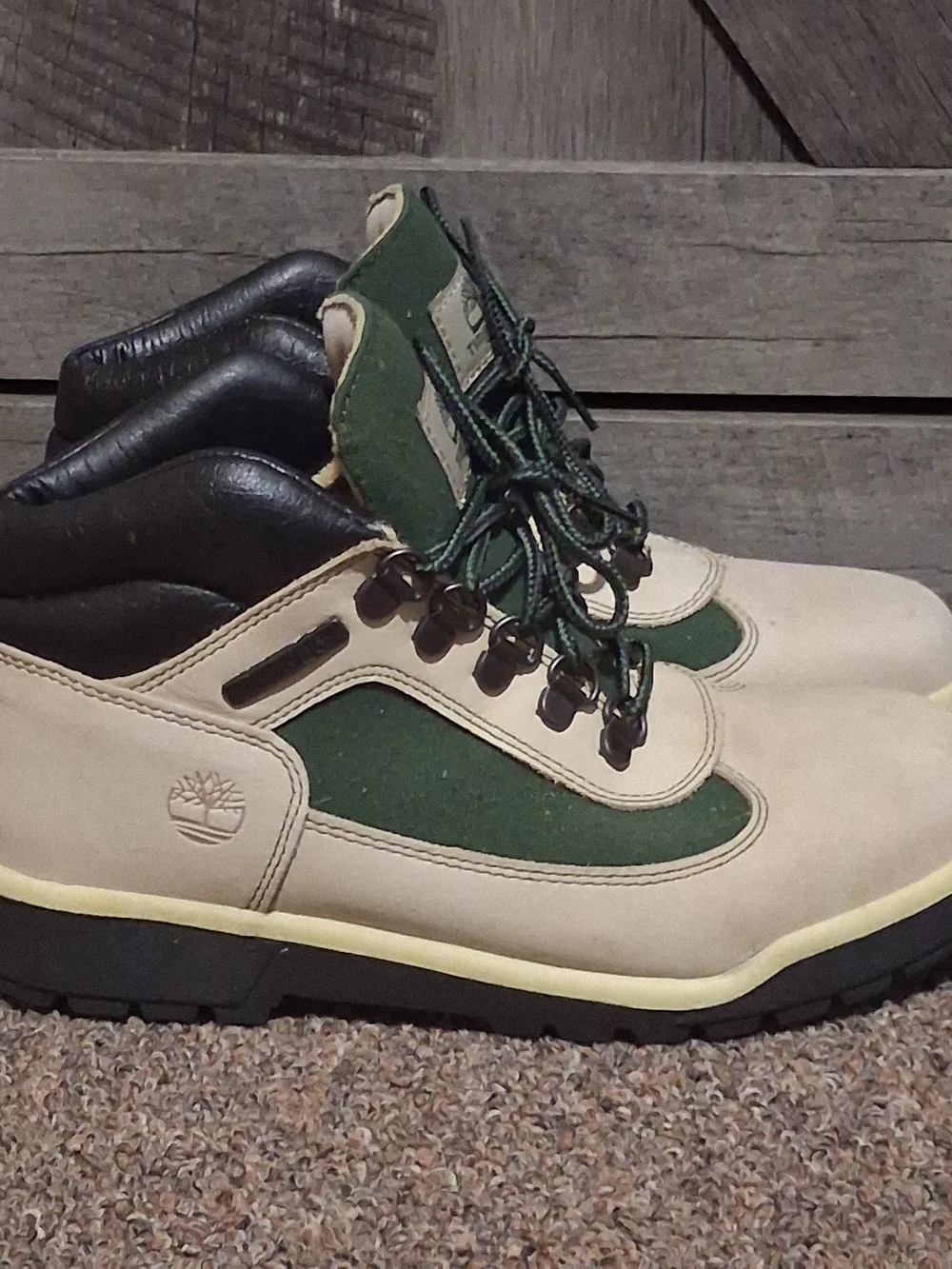 Timberland Boys 4.5 / 6 Women Beige and Green Waterproof Field Boots